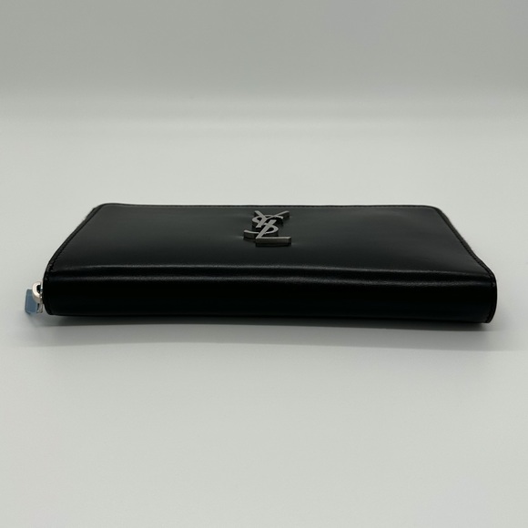 YSL Mono Ultracalf soft wallet - Picture 2 of 9
